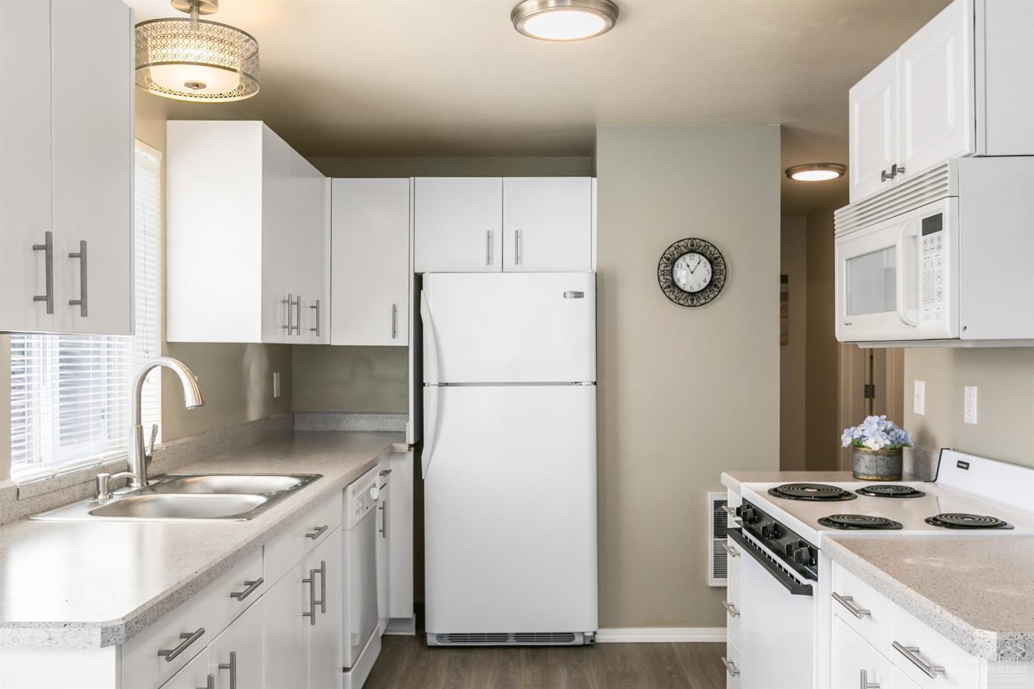 Full Moon View Condo - Residential