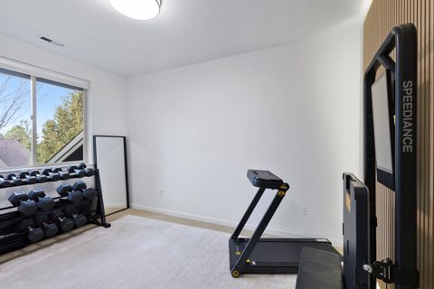 Tiny photo for 1281 Highland View Loop, Redmond, OR 97756 (MLS # 220212866)