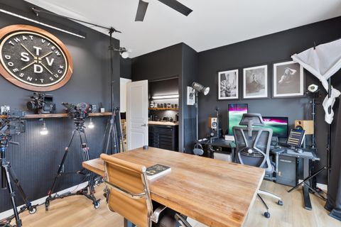 Tiny photo for 1281 Highland View Loop, Redmond, OR 97756 (MLS # 220212866)