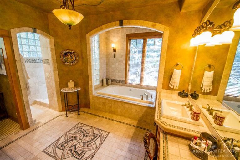 Awbrey Butte - Residential