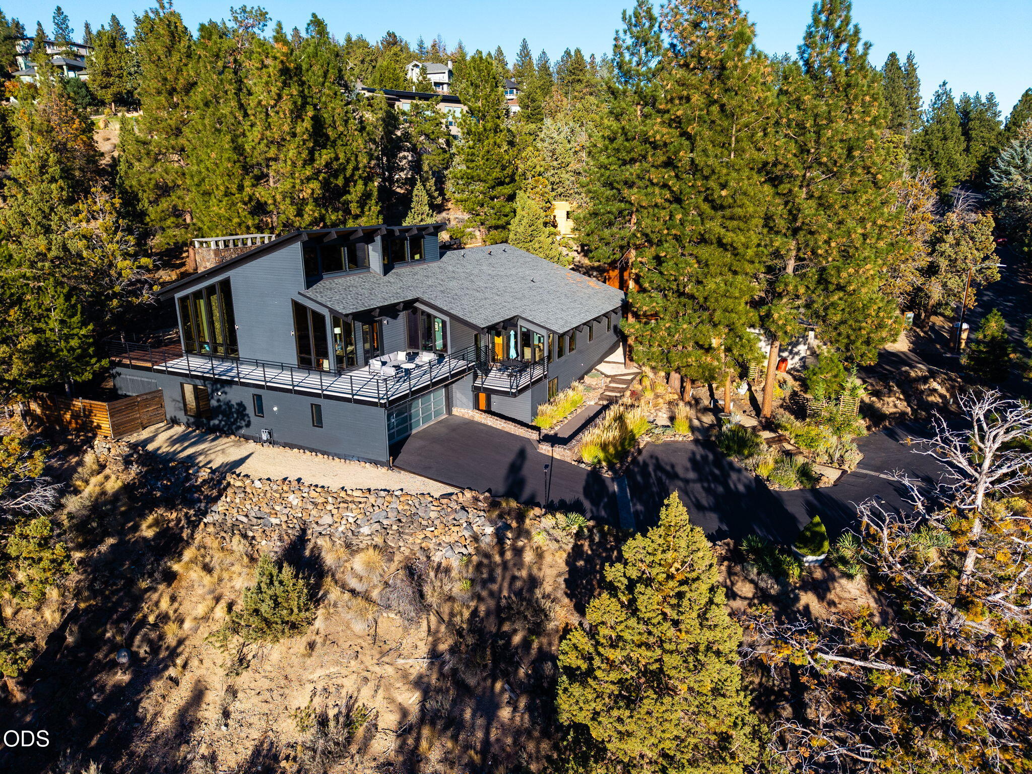 2108 NW Rimrock Drive