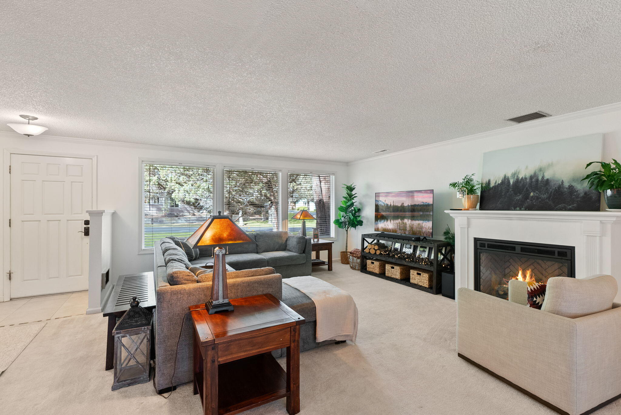 61376 Robin Hood Lane