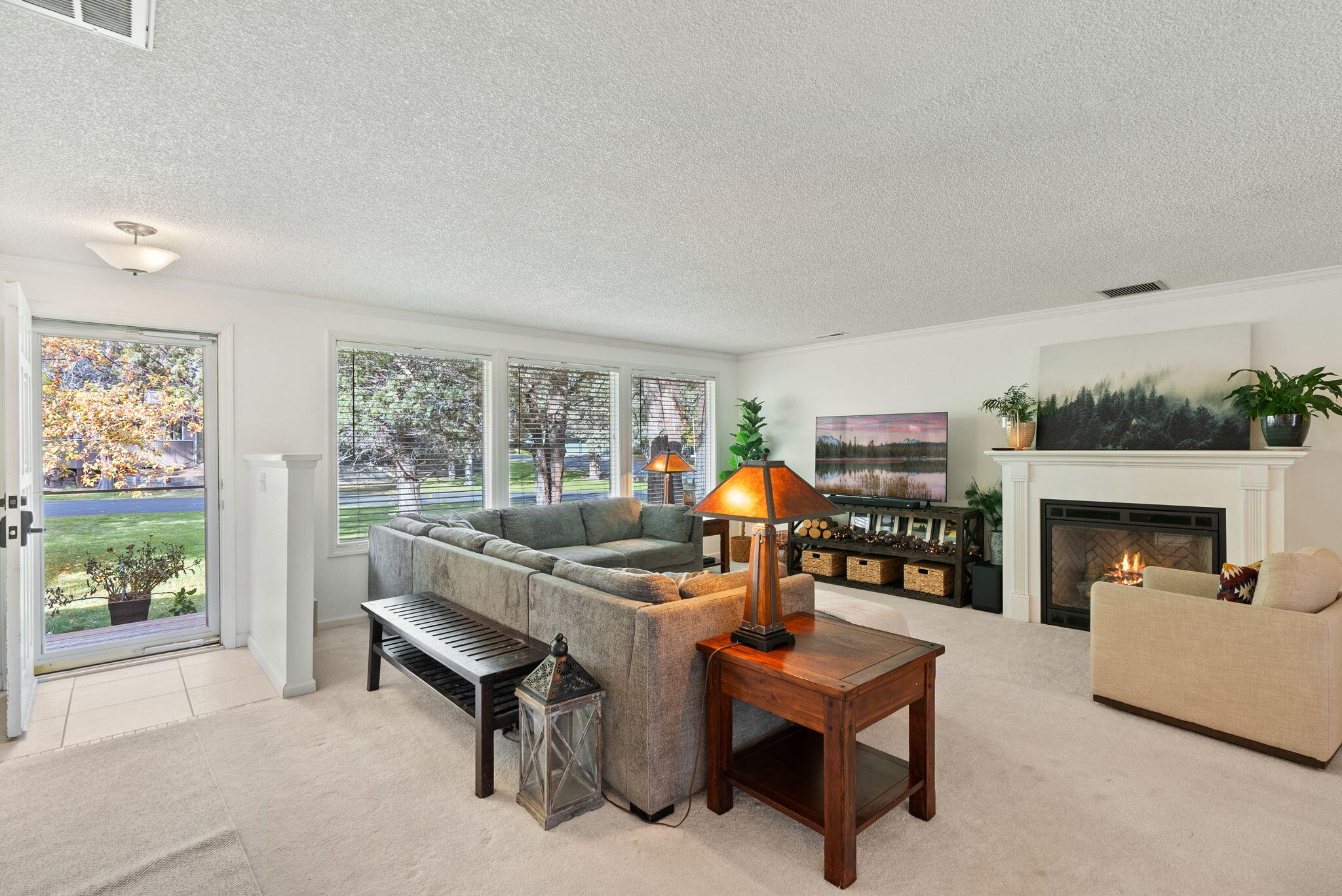 61376 Robin Hood Lane