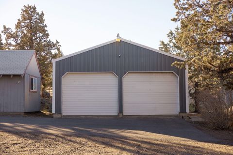 Tiny photo for 21140 Arid Avenue, Bend, OR 97703 (MLS # 220213881)