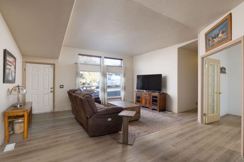 Tiny photo for 21140 Arid Avenue, Bend, OR 97703 (MLS # 220213881)