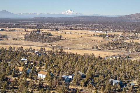 Tiny photo for 21140 Arid Avenue, Bend, OR 97703 (MLS # 220213881)