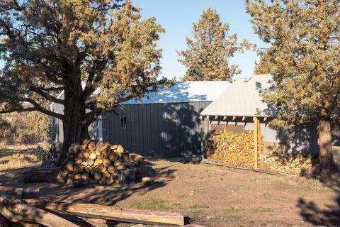 Tiny photo for 21140 Arid Avenue, Bend, OR 97703 (MLS # 220213881)