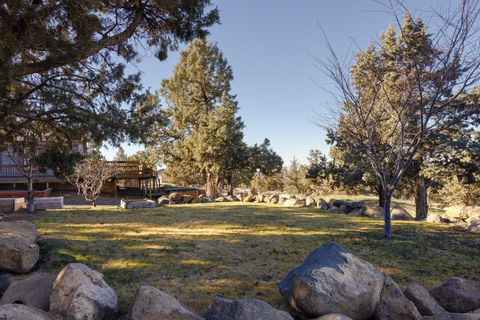 Tiny photo for 21140 Arid Avenue, Bend, OR 97703 (MLS # 220213881)