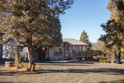 Tiny photo for 21140 Arid Avenue, Bend, OR 97703 (MLS # 220213881)