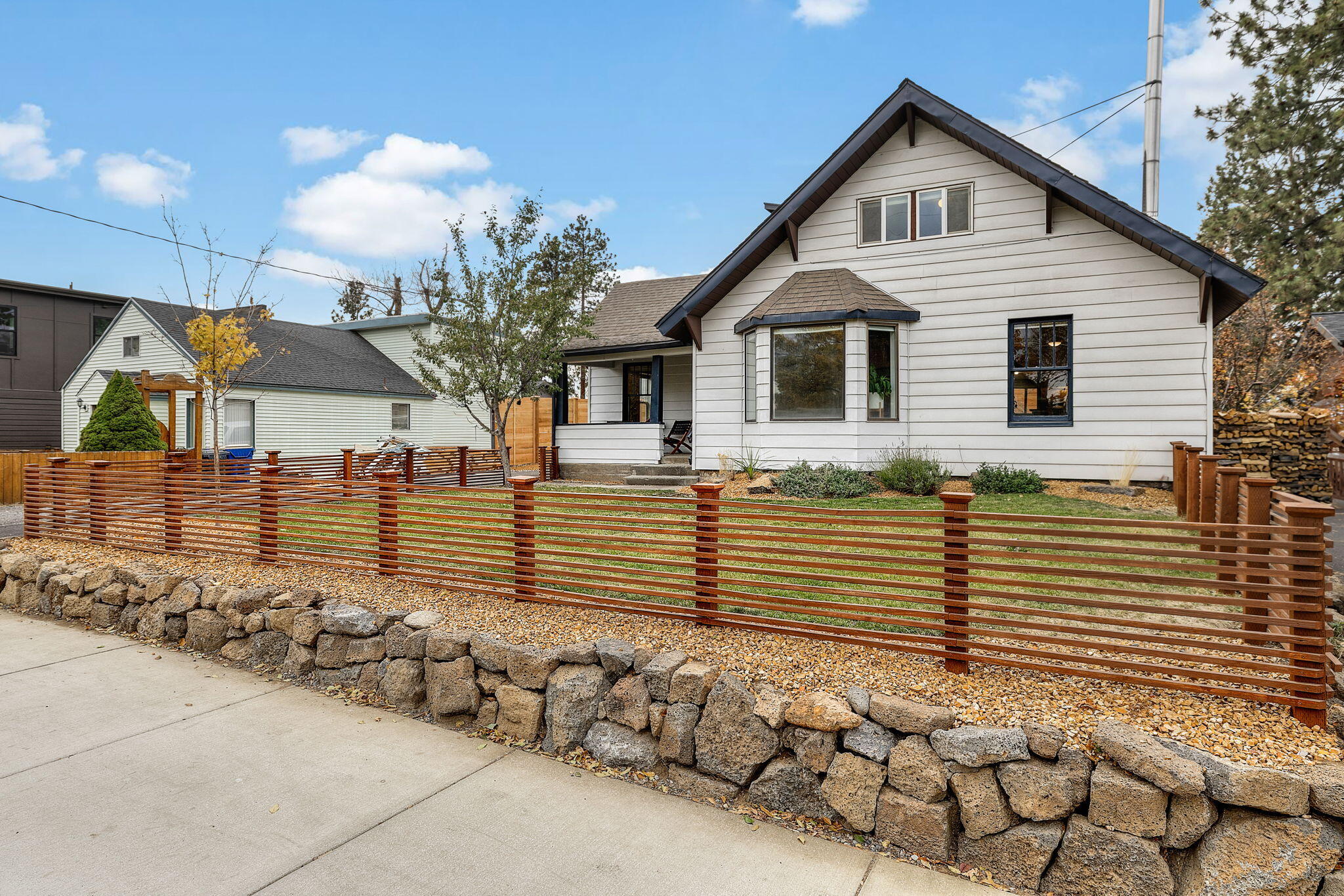 145 NW Jefferson Place