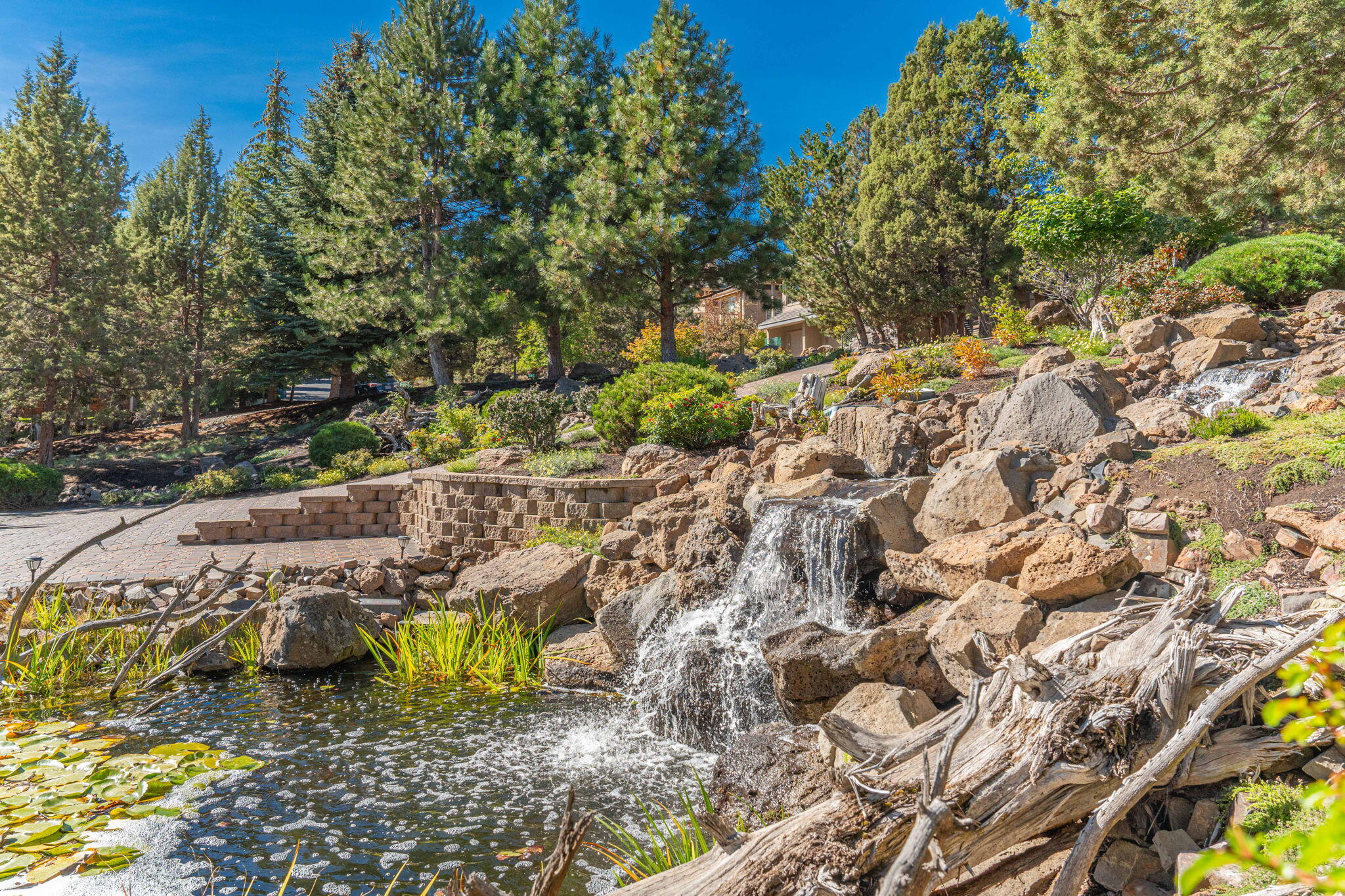 247 NW Scenic Heights Drive