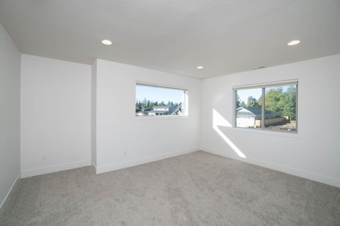 Tiny photo for 20607 SE Boer Place, Bend, OR 97702 (MLS # 220210333)