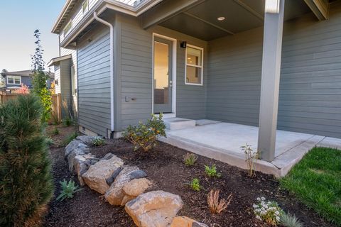 Tiny photo for 20607 SE Boer Place, Bend, OR 97702 (MLS # 220210333)