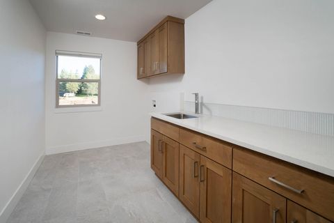 Tiny photo for 20607 SE Boer Place, Bend, OR 97702 (MLS # 220210333)