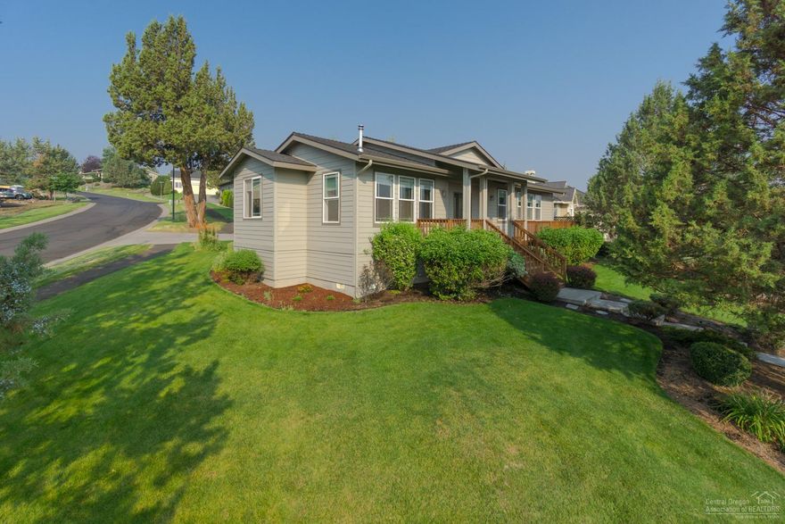 Amazing easterly views from this SW Redmond home! Almost a 1/4 acre on a corner lot, this 3 bd/2ba home has a lot to offer. Spacious living area w/vaulted ceiling with a lot of natural lighting. New carpet throughout. Hardwood flooring in kitchen and dining area. 3rd bedroom can be a den/office with french doors leading to living area. Master bedroom has a walk-in closet, double vanity, and a soaking tub. Slider in master opens up to a private deck to enjoy a morning cup of coffee! A must see!