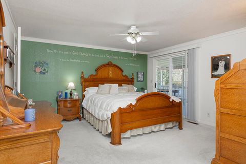 Tiny photo for 4806 Williams Highway, Grants Pass, OR 97527 (MLS # 220212724)