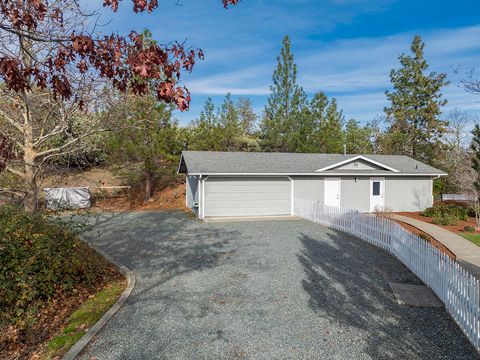Tiny photo for 4806 Williams Highway, Grants Pass, OR 97527 (MLS # 220212724)