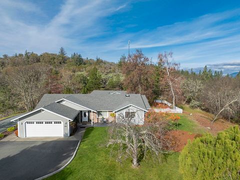 Photo of 4806 Williams Highway, Grants Pass, OR 97527 (MLS # 220212724)