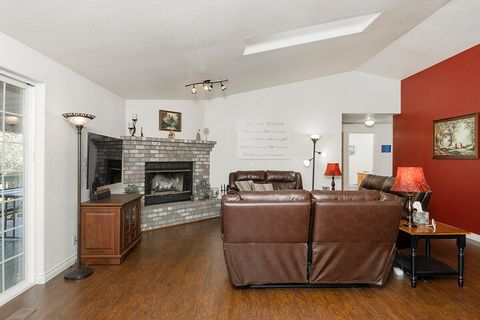 Tiny photo for 4806 Williams Highway, Grants Pass, OR 97527 (MLS # 220212724)