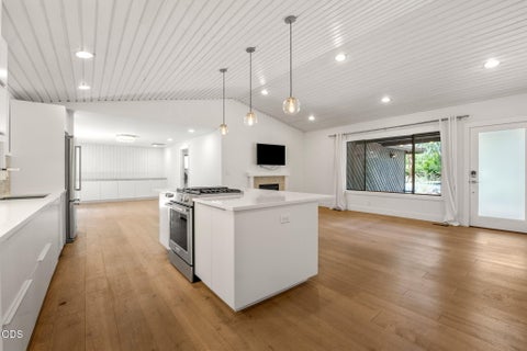 Tiny photo for 2204 NW Marken Street, Bend, OR 97703 (MLS # 220222709)