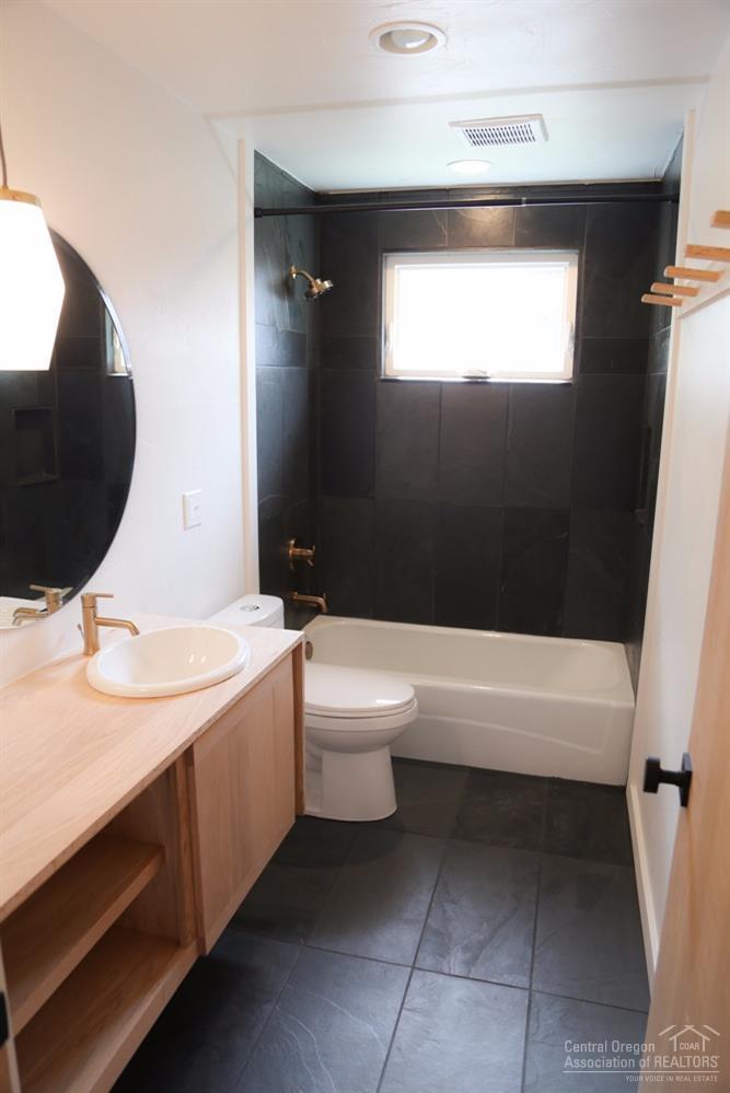 Kenwood - Residential Income