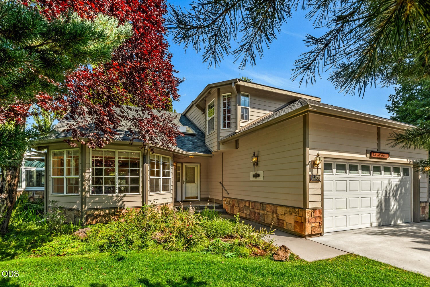 3308 NE Stonebrook Loop