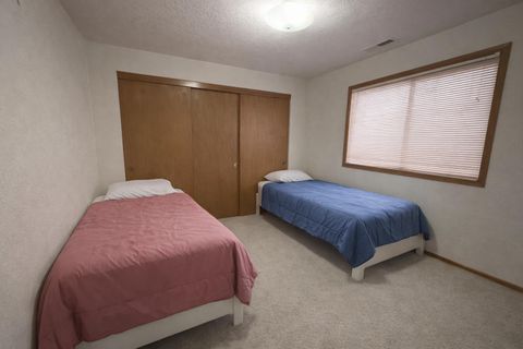 Tiny photo for 1283 Far West Avenue, Central Point, OR 97502 (MLS # 220215134)