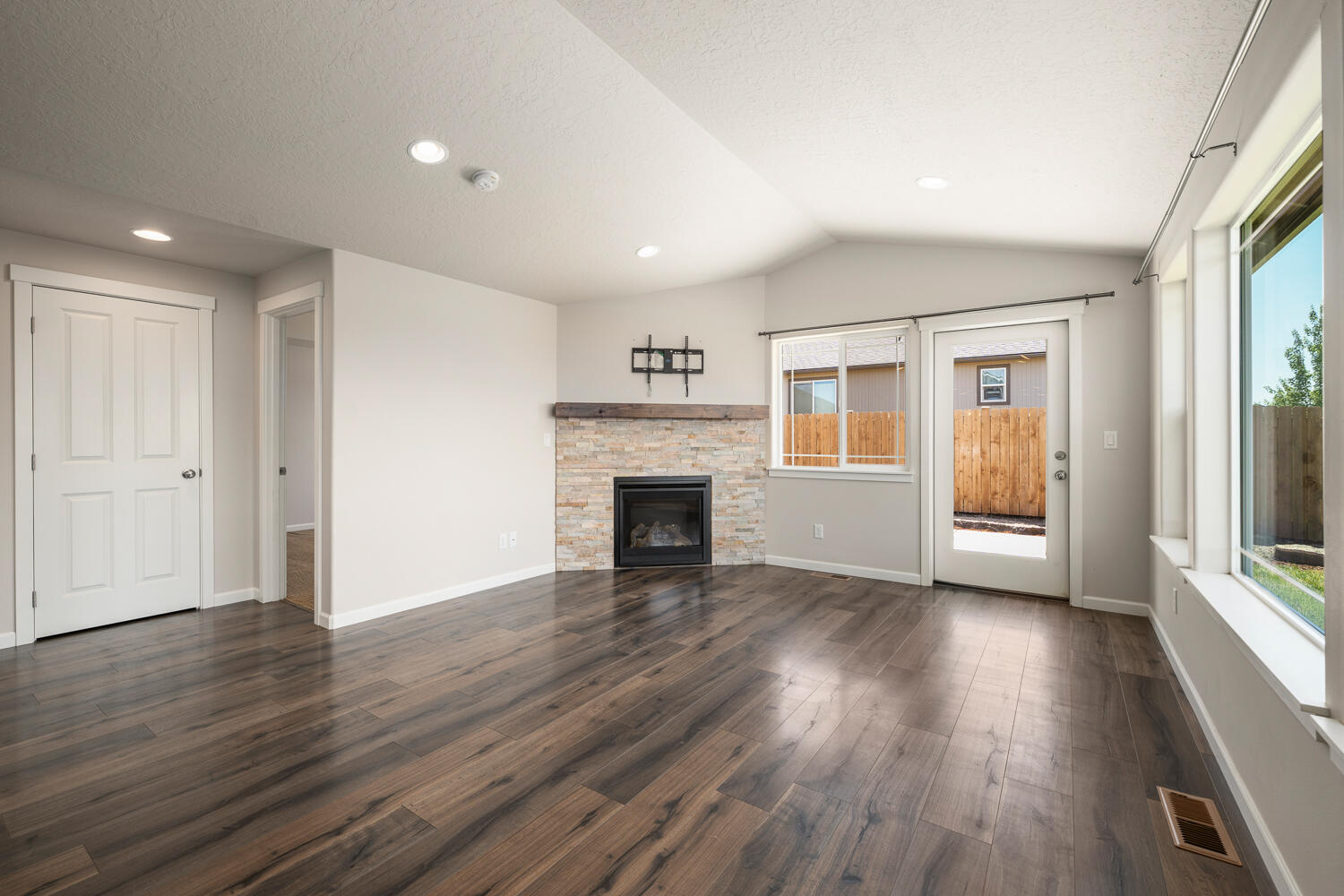 Fieldstone Crossing - Residential