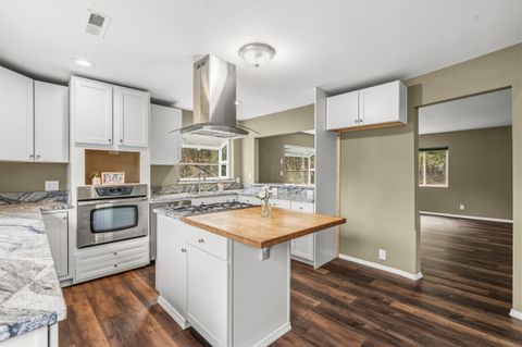 Tiny photo for 1698 Davis Creek Rd, Selma, OR 97538 (MLS # 220215590)