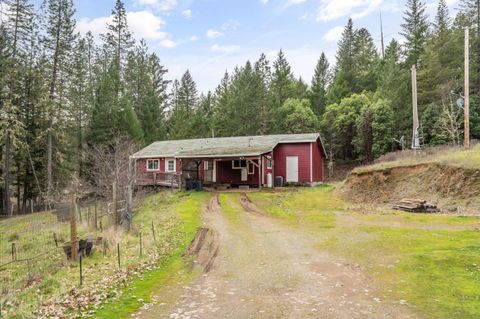 Tiny photo for 1698 Davis Creek Rd, Selma, OR 97538 (MLS # 220215590)