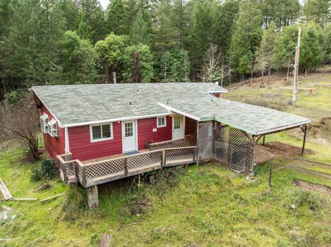 Tiny photo for 1698 Davis Creek Rd, Selma, OR 97538 (MLS # 220215590)
