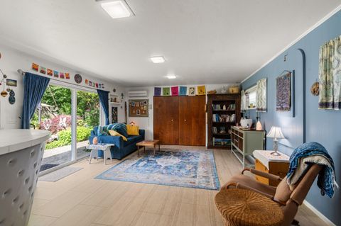 Tiny photo for 1341 NW Washington Boulevard, Grants Pass, OR 97526 (MLS # 220220003)