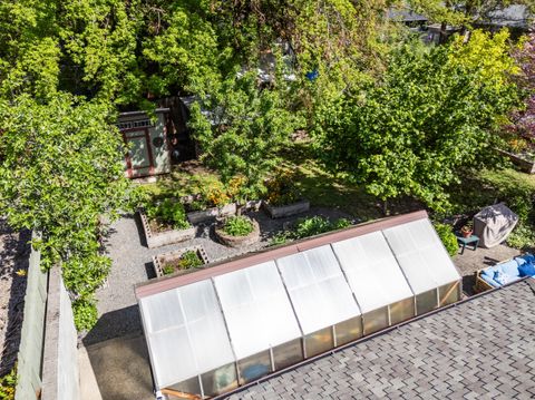 Tiny photo for 1341 NW Washington Boulevard, Grants Pass, OR 97526 (MLS # 220220003)