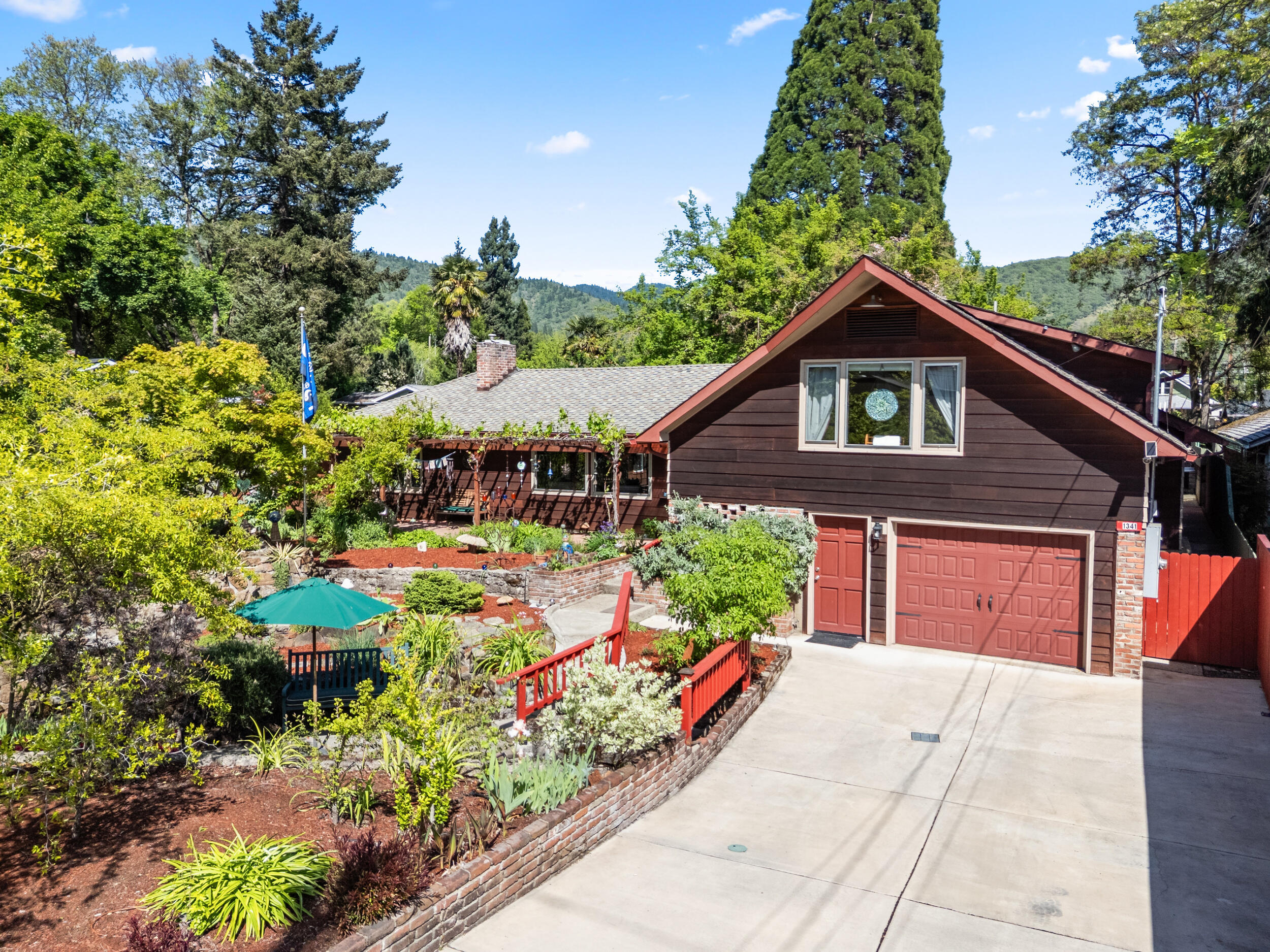 1341 NW Washington Boulevard