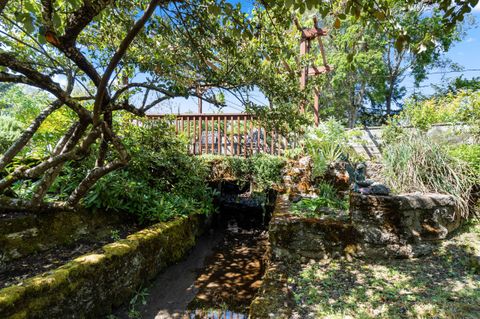 Tiny photo for 1341 NW Washington Boulevard, Grants Pass, OR 97526 (MLS # 220220003)