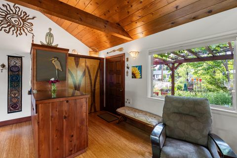 Tiny photo for 1341 NW Washington Boulevard, Grants Pass, OR 97526 (MLS # 220220003)