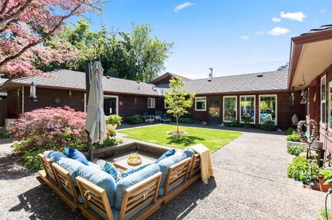 Tiny photo for 1341 NW Washington Boulevard, Grants Pass, OR 97526 (MLS # 220220003)