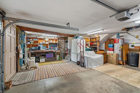 Tiny photo for 1341 NW Washington Boulevard, Grants Pass, OR 97526 (MLS # 220220003)