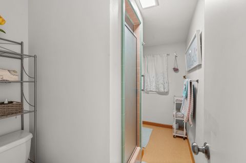 Tiny photo for 1341 NW Washington Boulevard, Grants Pass, OR 97526 (MLS # 220220003)