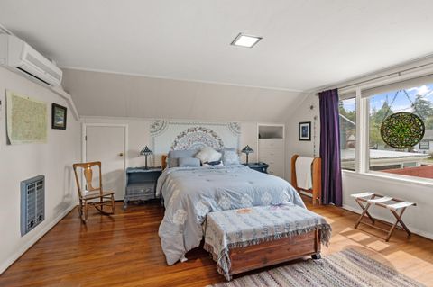 Tiny photo for 1341 NW Washington Boulevard, Grants Pass, OR 97526 (MLS # 220220003)