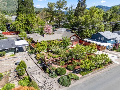 Tiny photo for 1341 NW Washington Boulevard, Grants Pass, OR 97526 (MLS # 220220003)