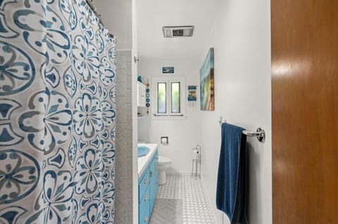 Tiny photo for 1341 NW Washington Boulevard, Grants Pass, OR 97526 (MLS # 220220003)