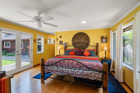 Tiny photo for 1341 NW Washington Boulevard, Grants Pass, OR 97526 (MLS # 220220003)