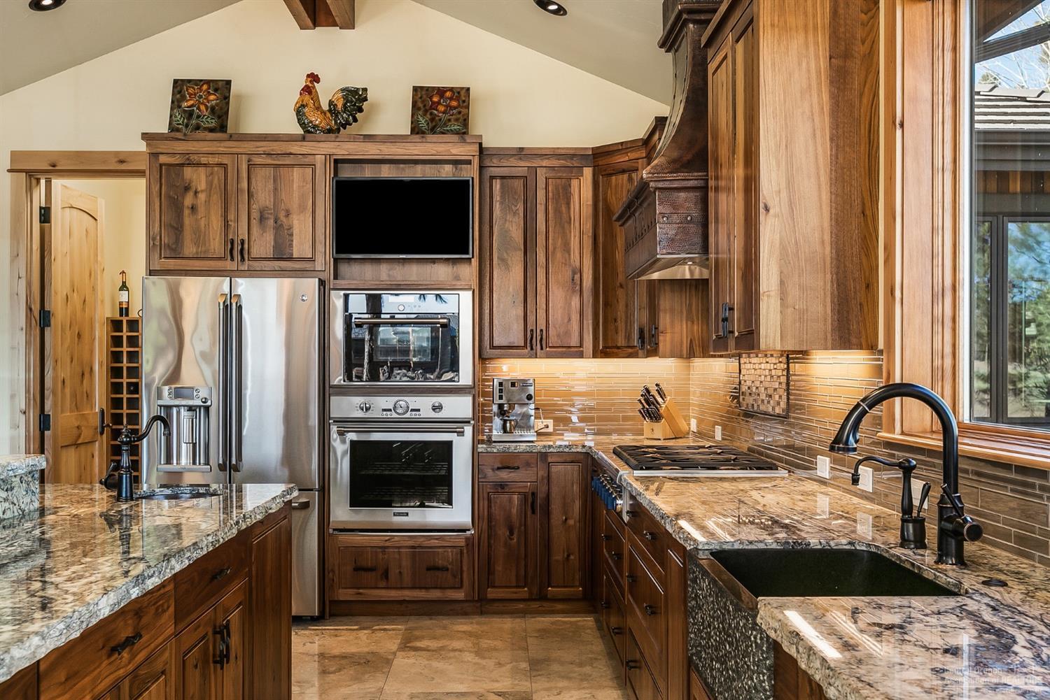 Broken Top - Residential