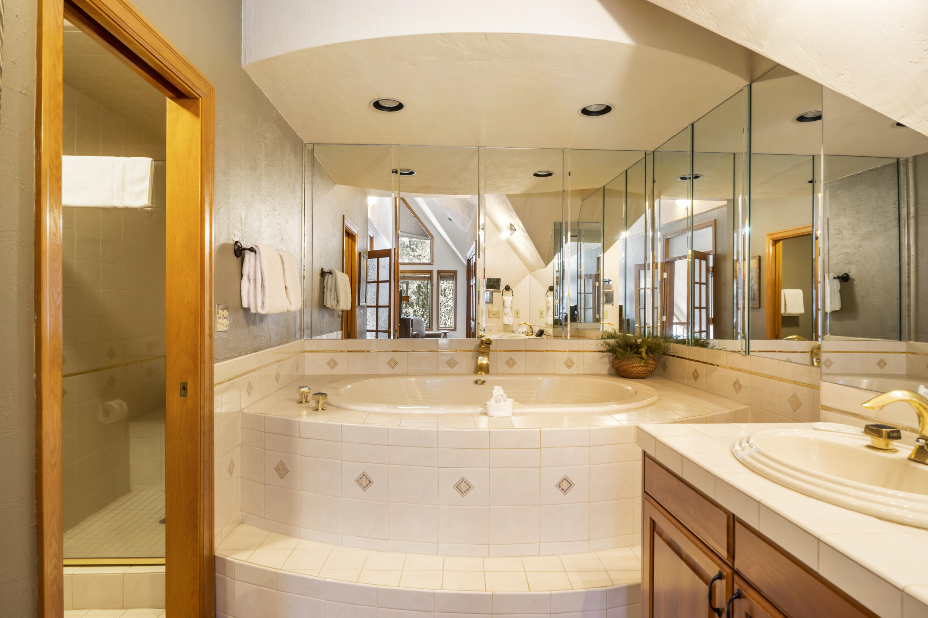 StoneTH - Residential