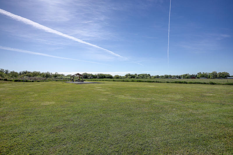 Willow Nook Acreage - Commercial Sale