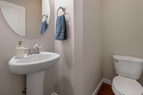 Tiny photo for 62761 Hawkview Road, Bend, OR 97701 (MLS # 220217048)