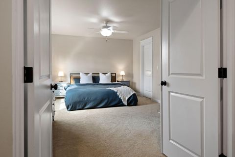 Tiny photo for 62761 Hawkview Road, Bend, OR 97701 (MLS # 220217048)