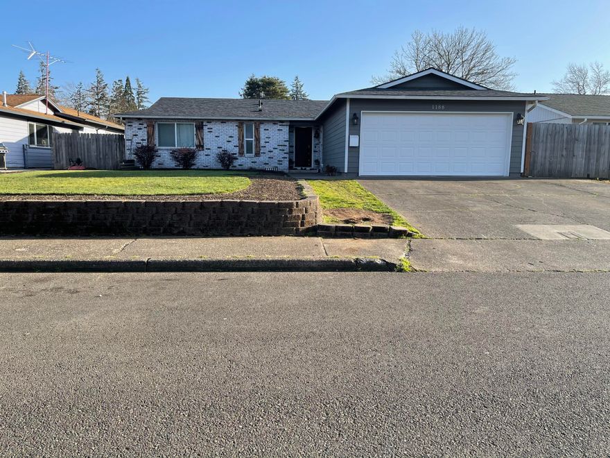Located on a cul-de-sac! Remodeled 3 bed 2 bath 1285 sf single story on .16 of an acre is move in ready. This home features an open floorplan, huge kitchen 
island w/breakfast bar, back deck, storage shed, new roof, furnace & AC in 2019. Close to shopping, schools & parks.