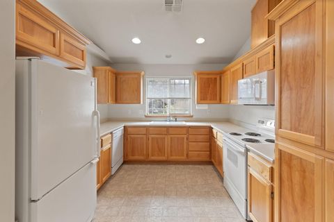Tiny photo for 930 Schaefers Lane, Grants Pass, OR 97526 (MLS # 220211478)